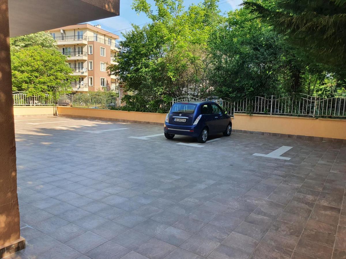 Hotel Capri Νεσέμπαρ Εξωτερικό φωτογραφία