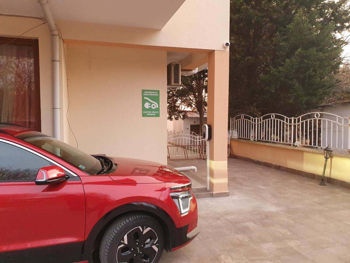 Hotel Capri Νεσέμπαρ Εξωτερικό φωτογραφία