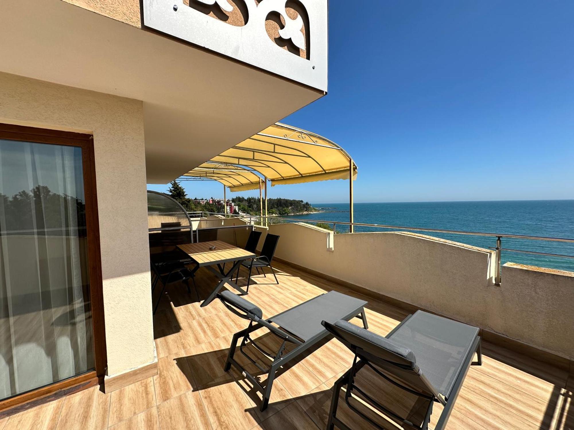 Hotel Capri Νεσέμπαρ Εξωτερικό φωτογραφία