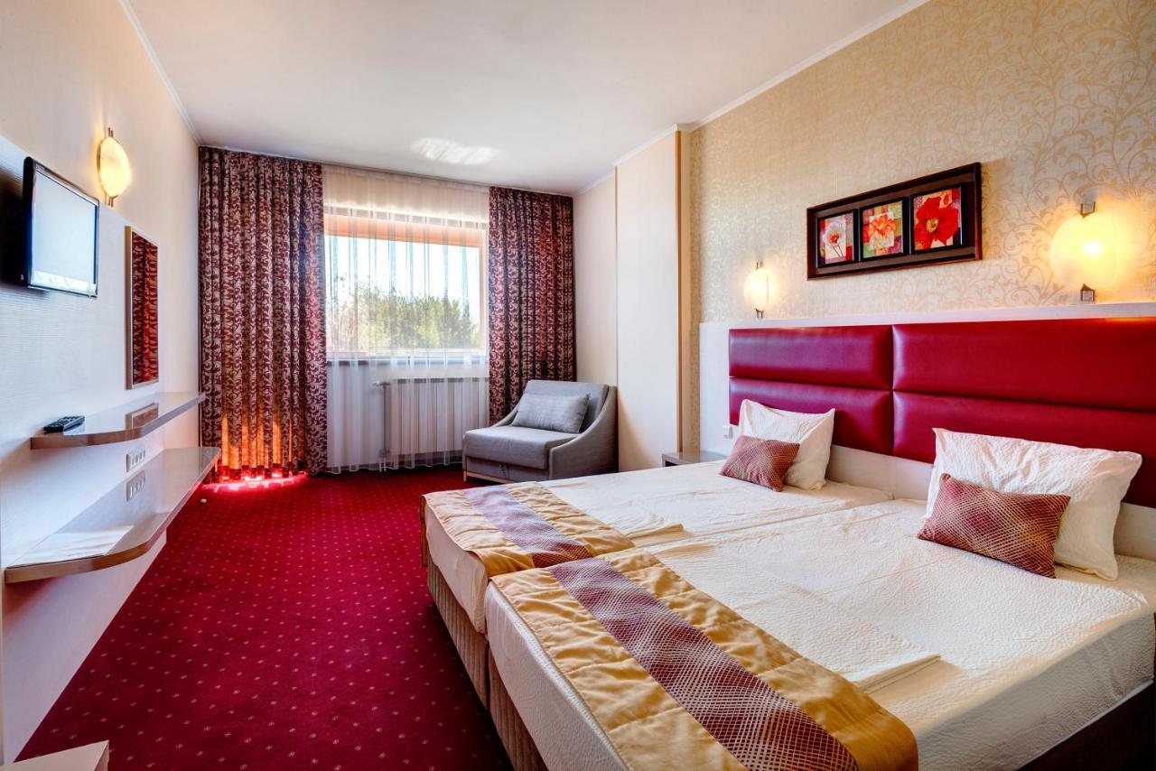 Hotel Capri Νεσέμπαρ Εξωτερικό φωτογραφία
