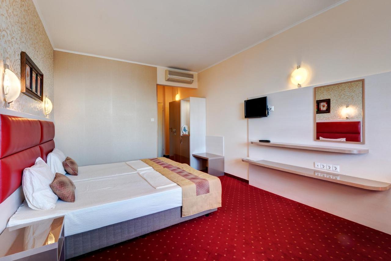 Hotel Capri Νεσέμπαρ Εξωτερικό φωτογραφία