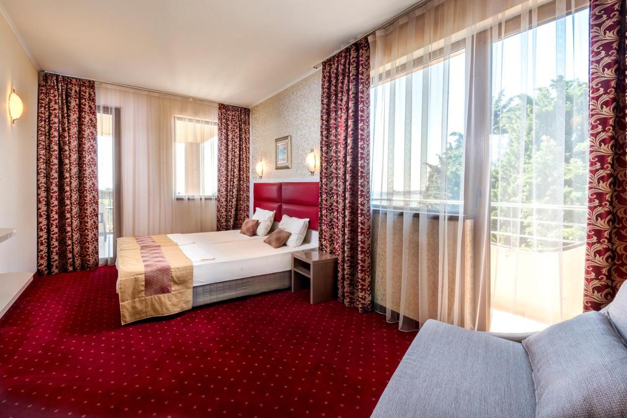 Hotel Capri Νεσέμπαρ Εξωτερικό φωτογραφία