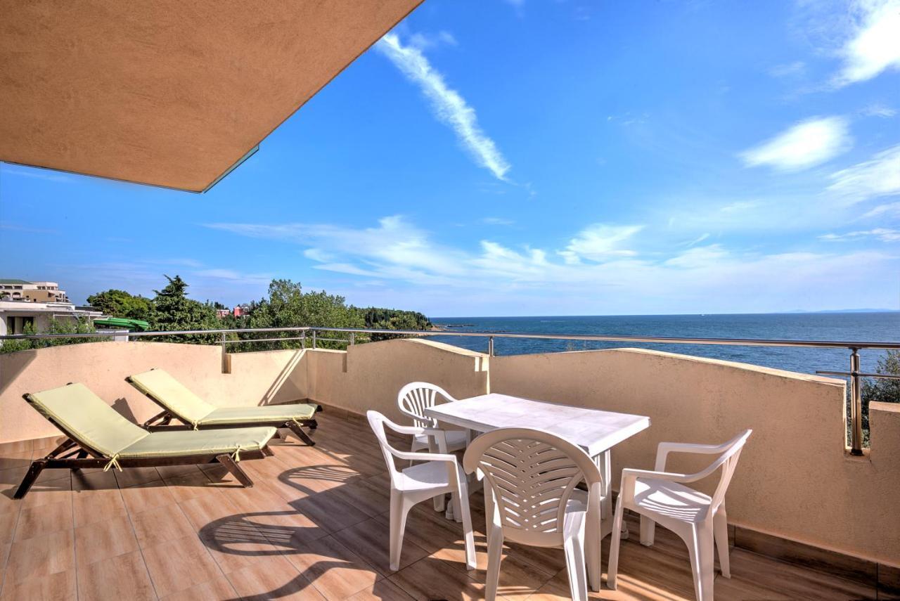 Hotel Capri Νεσέμπαρ Εξωτερικό φωτογραφία
